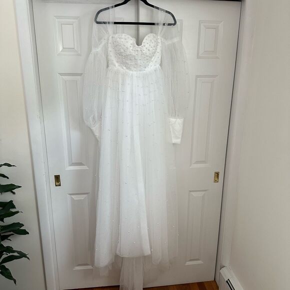 HY WHITE PEARL MATERNITY GOWN/DRESS - Picture 3 of 12